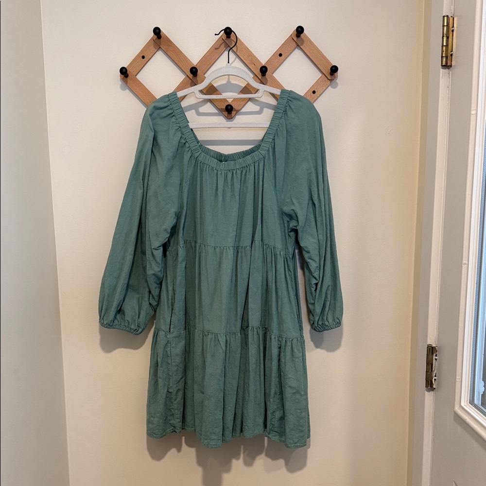 Universal Thread Green Long Sleeve Dress